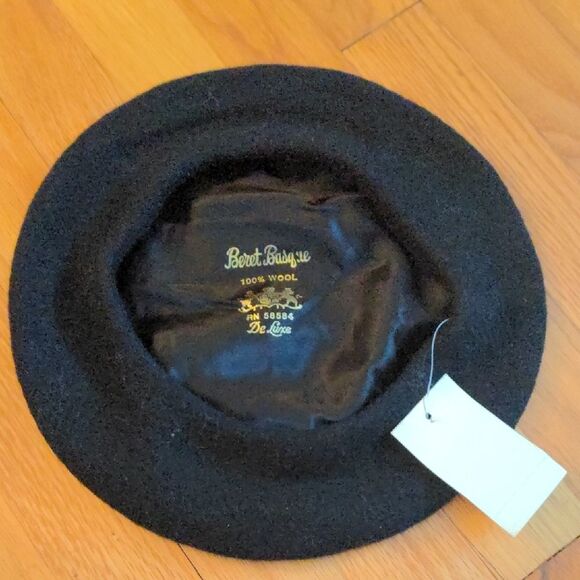 NWT Basque Beret 100% wool French Black Wool Beret main image 4